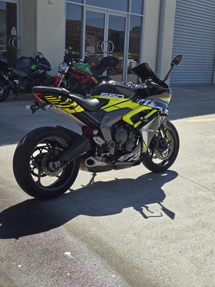 2025 Triumph Daytona 660 motorcycle hire